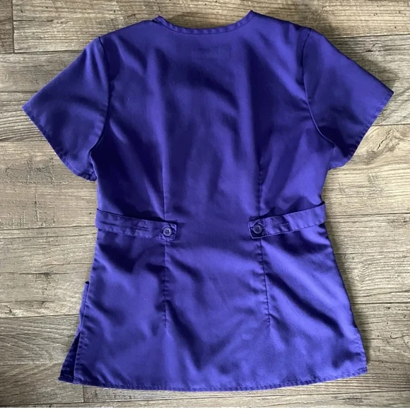 Grey’s Anatomy Scrub Top - Picture 2 of 5